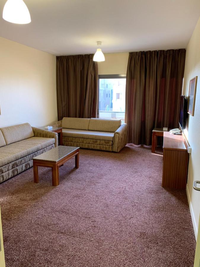 Top Hotel Apartments Al Ain Esterno foto