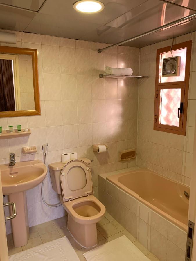 Top Hotel Apartments Al Ain Esterno foto