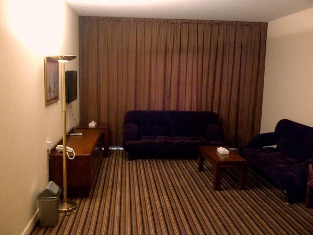 Top Hotel Apartments Al Ain Esterno foto