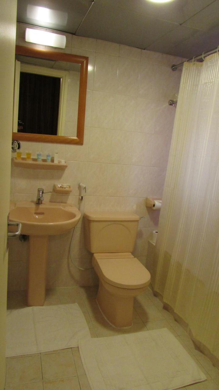 Top Hotel Apartments Al Ain Esterno foto